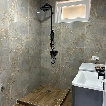 Apartman Leila Apartment *